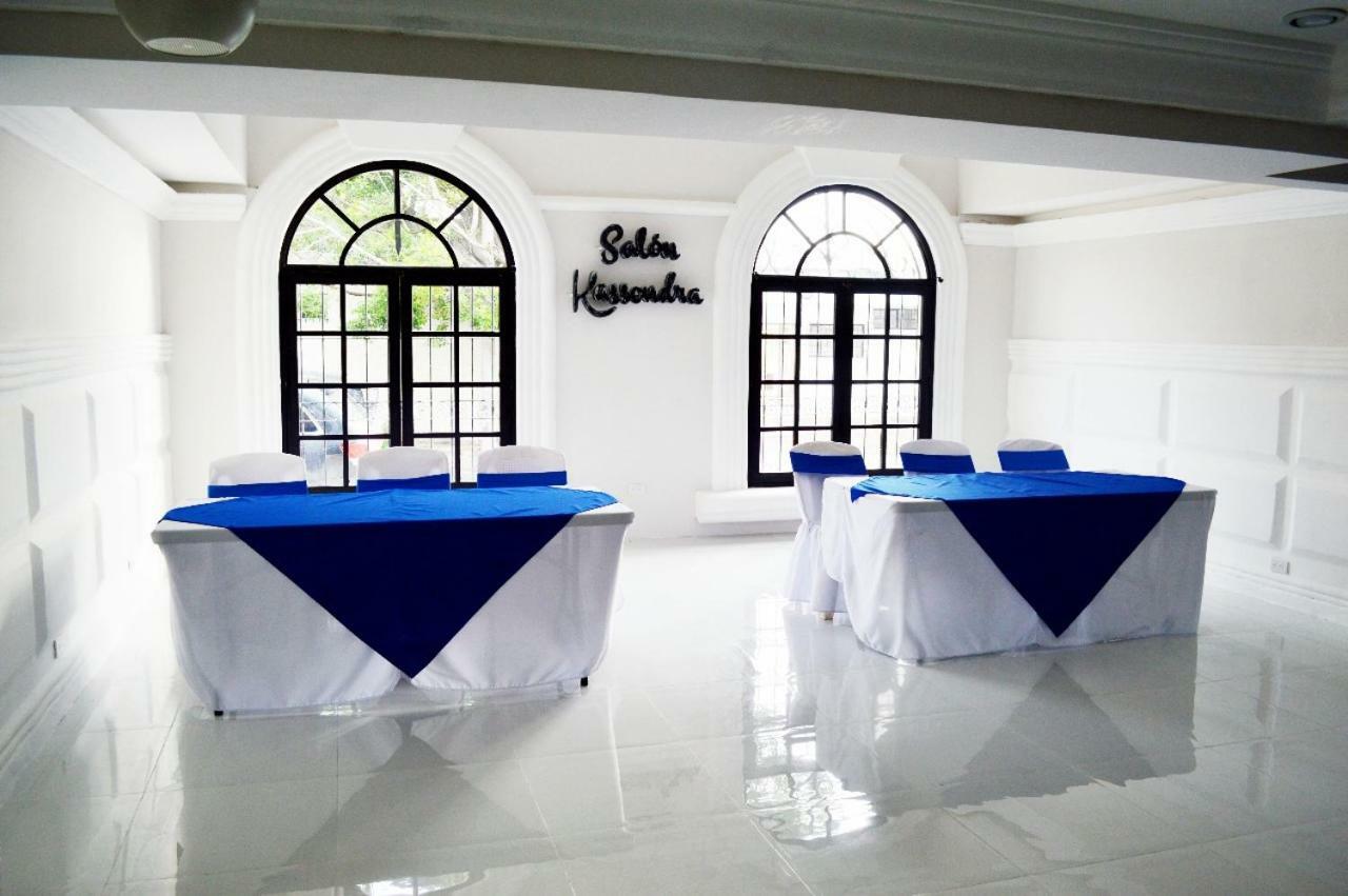 Hotel Villa Antigua Сан-Сальвадор Экстерьер фото